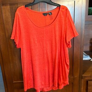 Tahari 1X linen short sleeve tunic length top